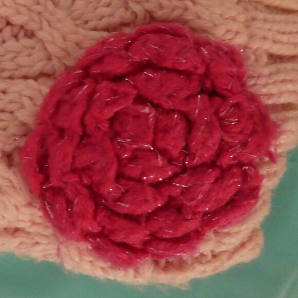 Unbranded | OS one size | Lined Knitted Pink Beanie with Flower Accent - Picture 3 of 10